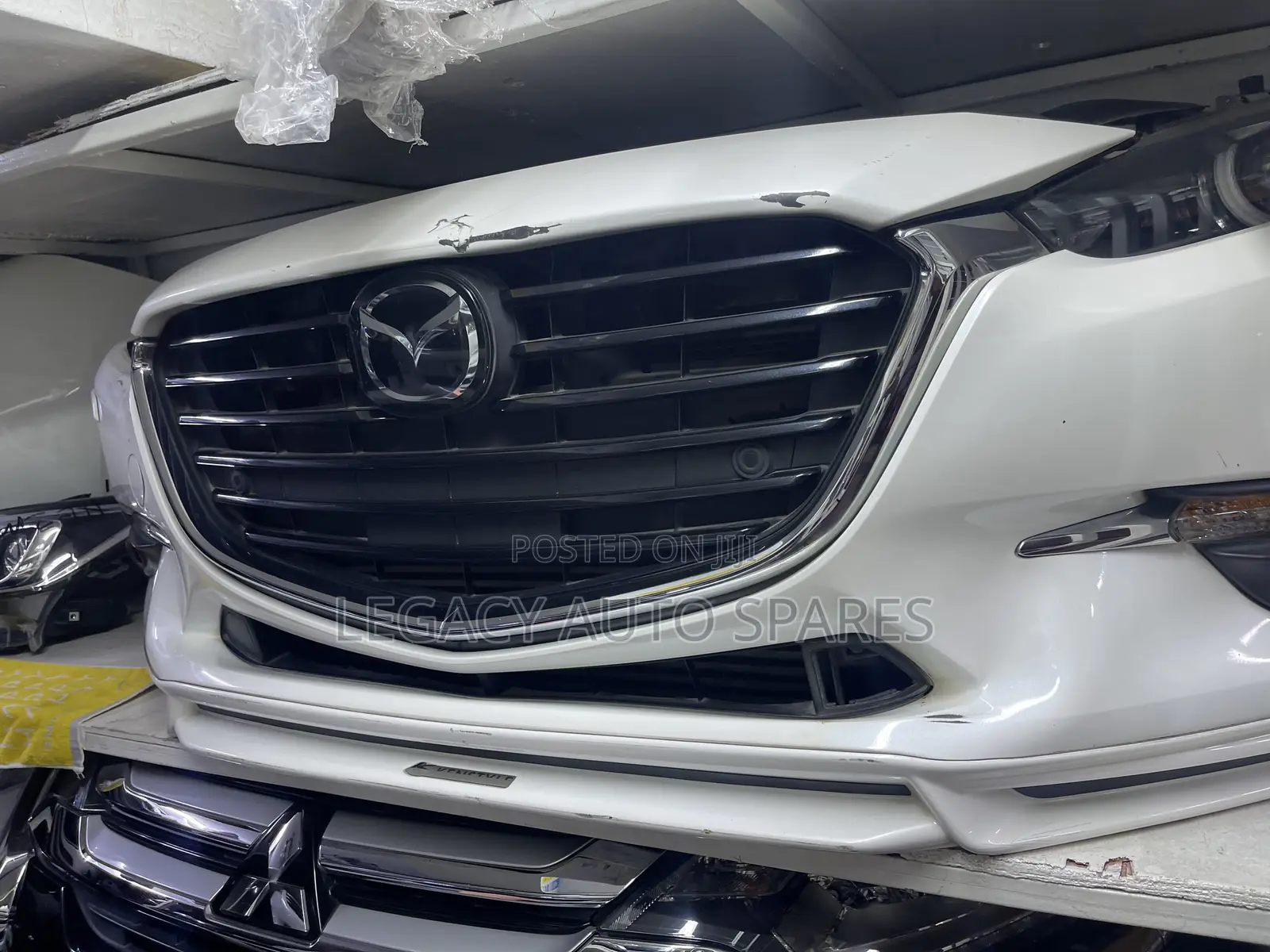 Mazda Axela Nosecut(2017 Model)