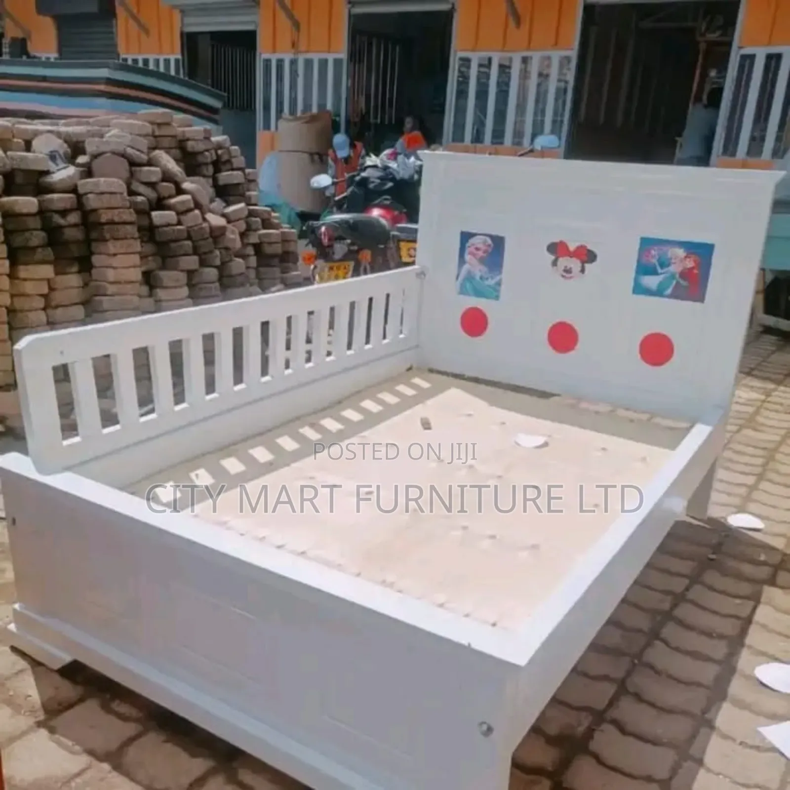 Ultimate Modern Durable Board Panel Beds