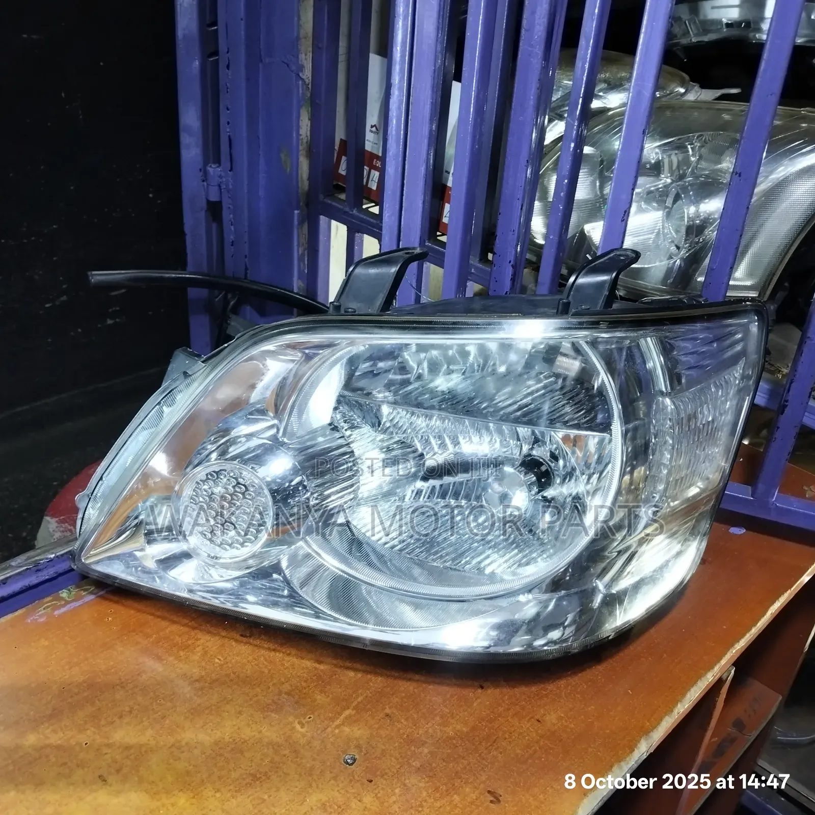 Toyota Noah 2002/2003 Xenon Headlamp, Clean Original Ex Japan Spare