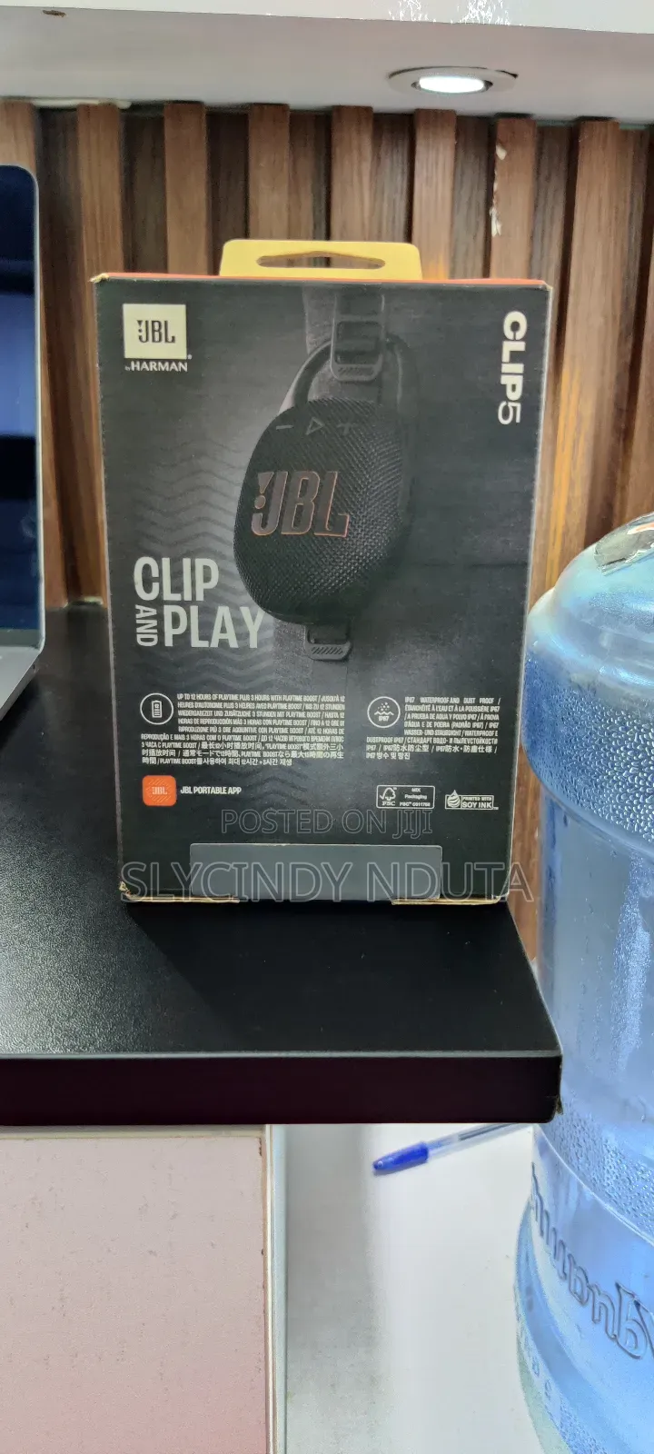 JBL Clip 5