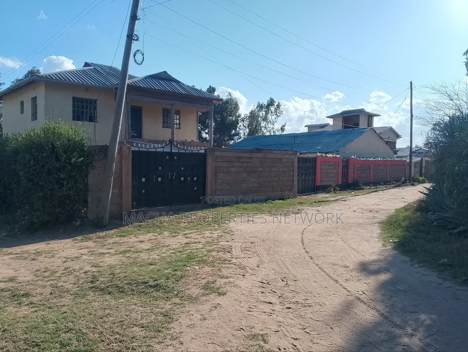 For Sale 50 by 100ft-Machakos Mavivye Market.