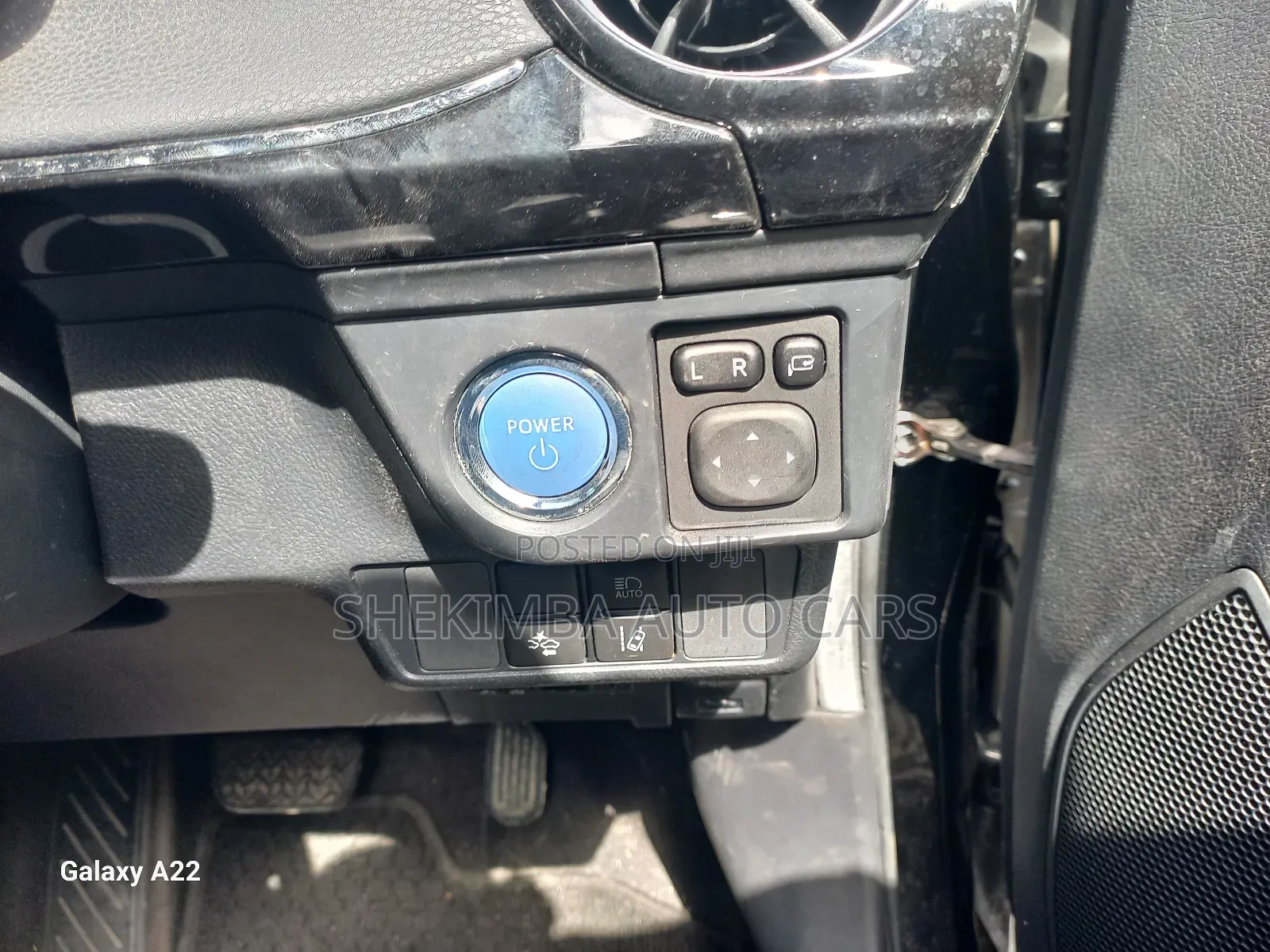 Toyota Corolla Fielder 1.5 Hybrid FWD 2019 Black