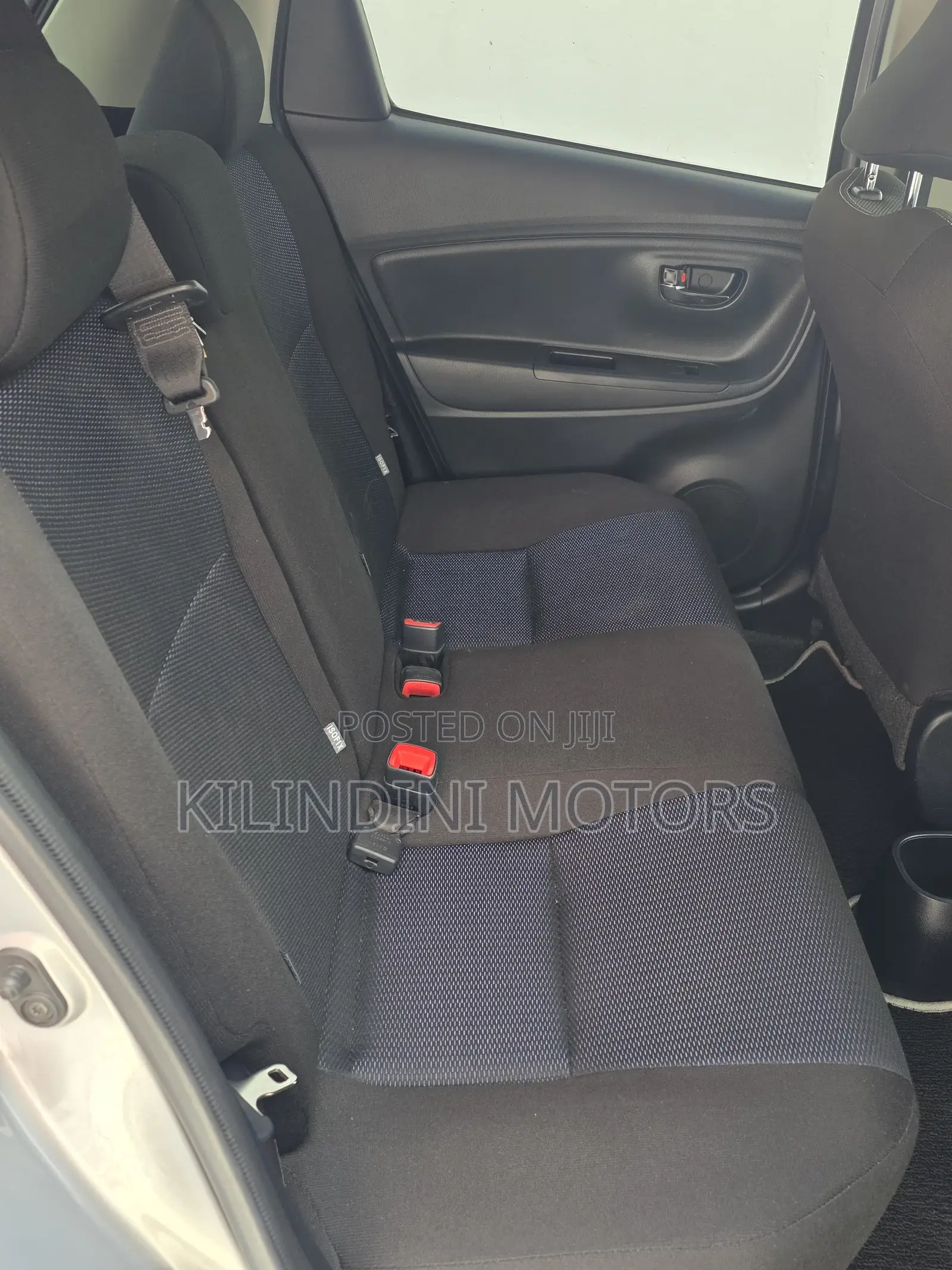 Toyota Vitz 2019 Silver