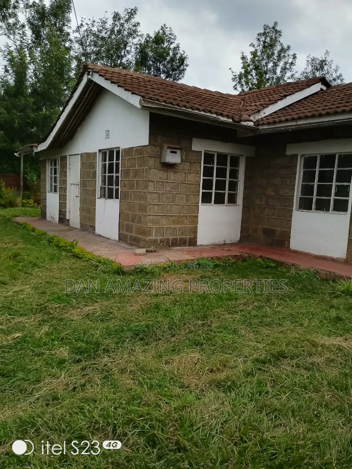 1/4 Corner Plot in Ngong Vet for Sale Ideal for High End Apartment