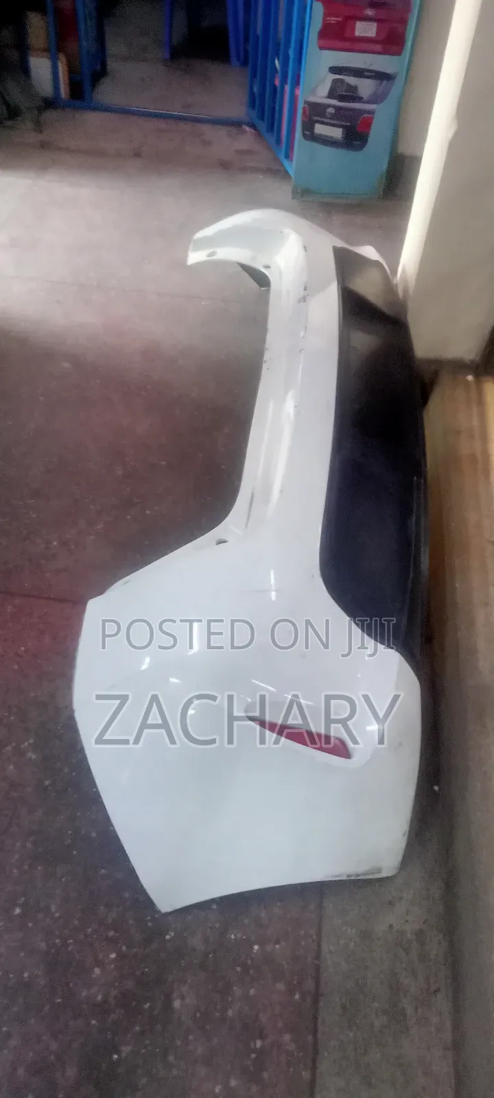 Auris 2013 Back Bumper