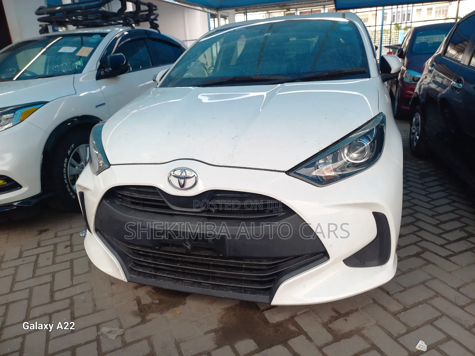 Toyota Yaris LE Sedan 4dr 2019 White