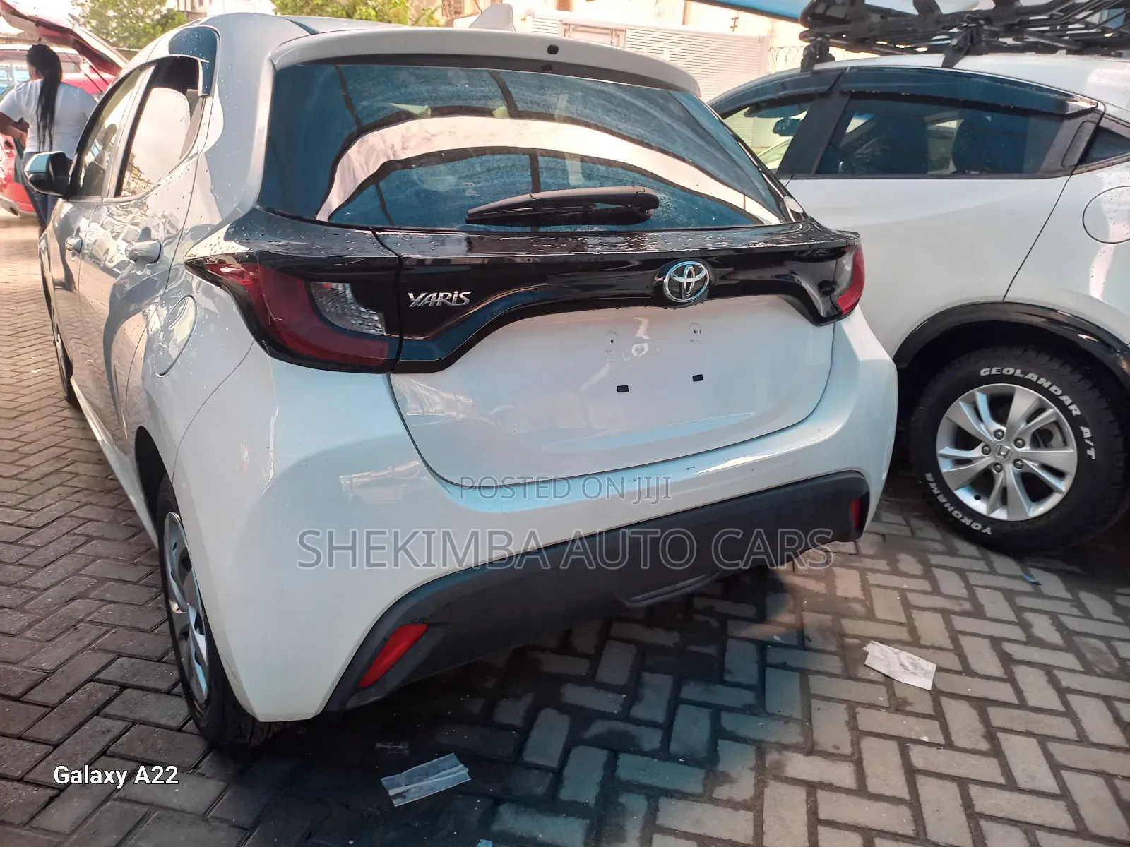 Toyota Yaris LE Sedan 4dr 2019 White