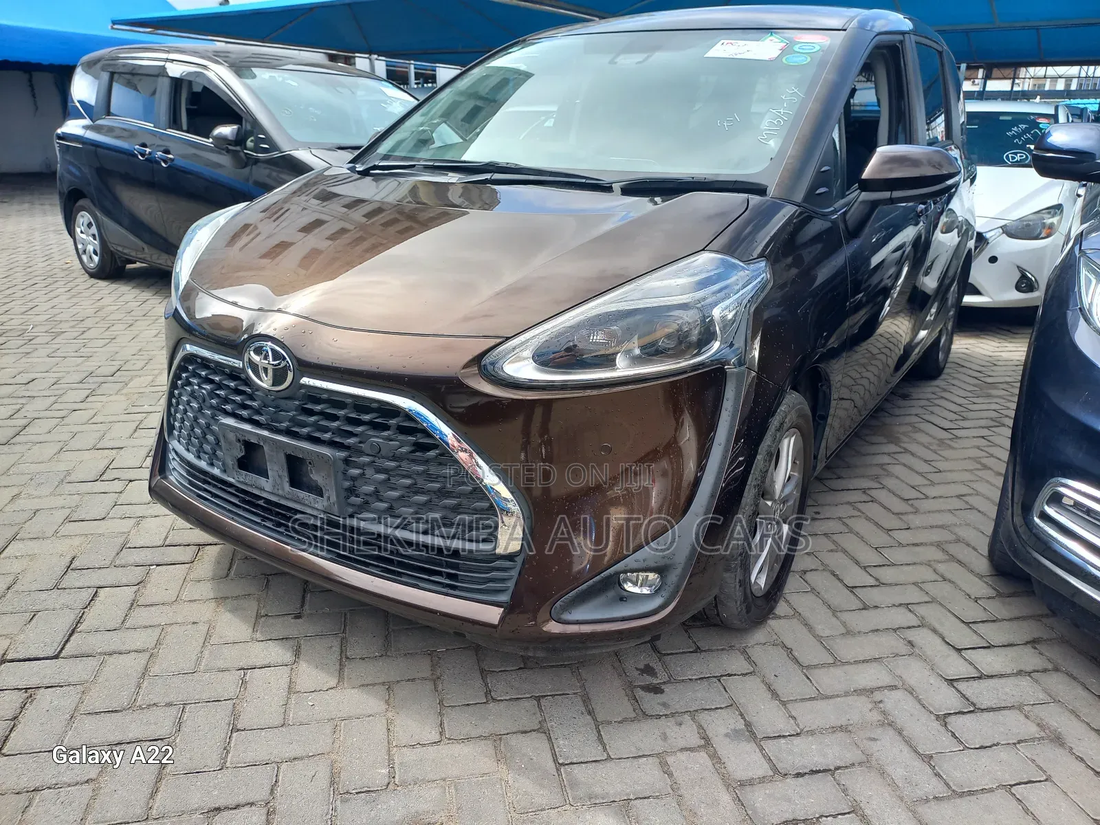 Toyota Sienta 2019 Brown