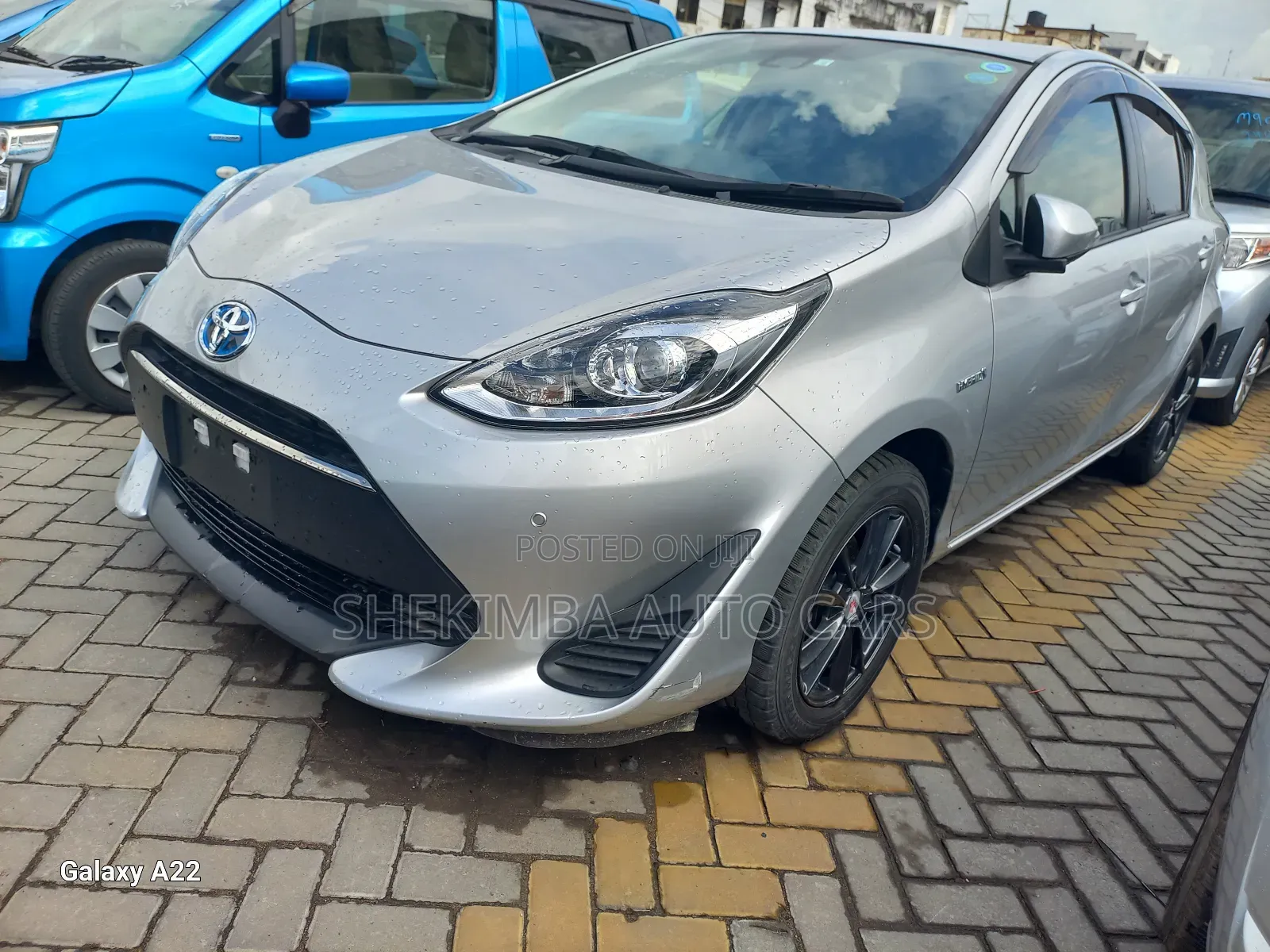 Toyota Aqua 2019 Silver
