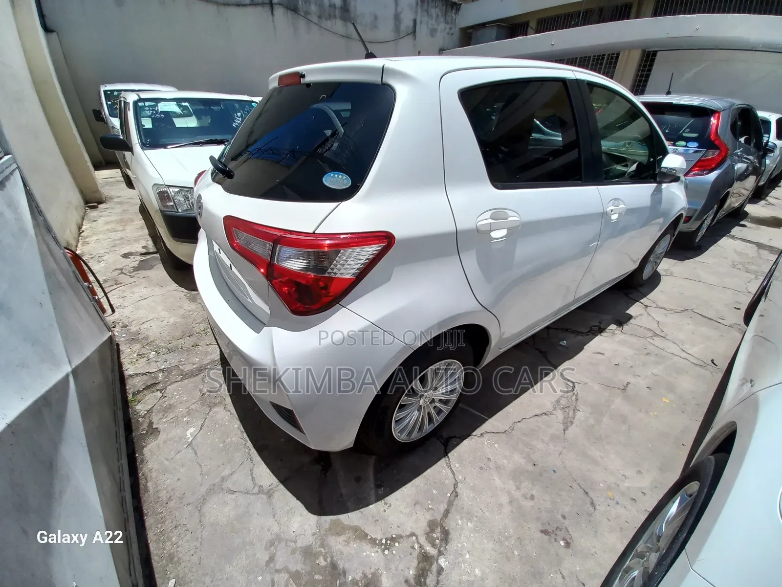 Toyota Vitz 1.0 FWD 5dr 2019 White