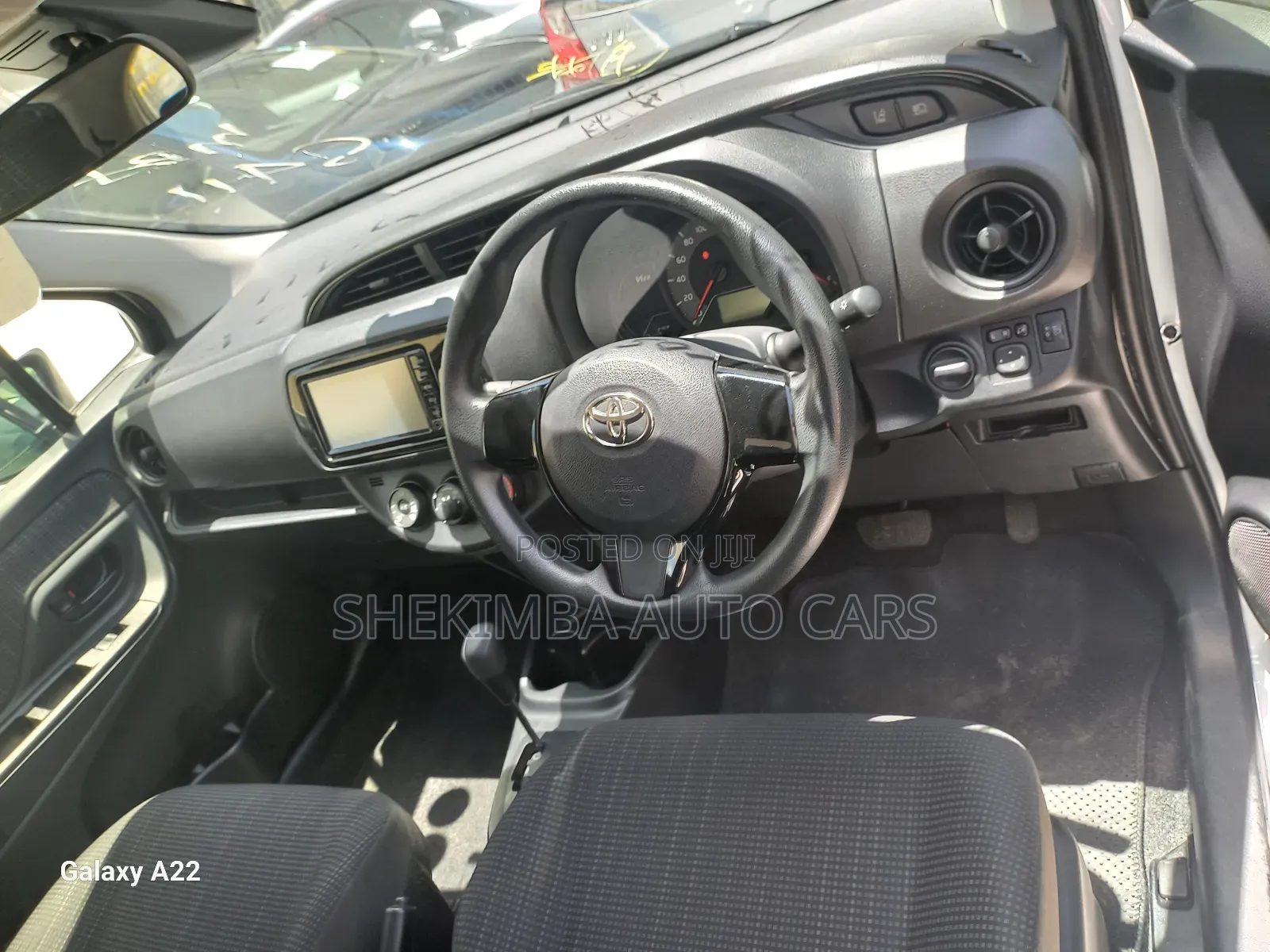 Toyota Vitz 1.0 FWD 5dr 2019 White