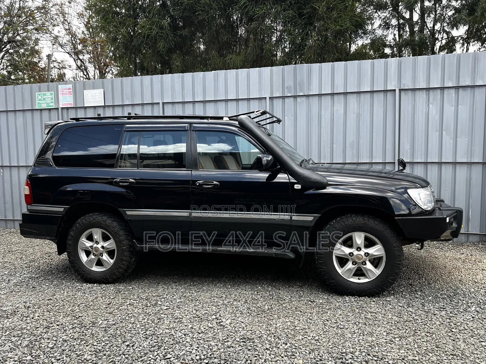 Toyota Land Cruiser 100 4.2 2006 Black
