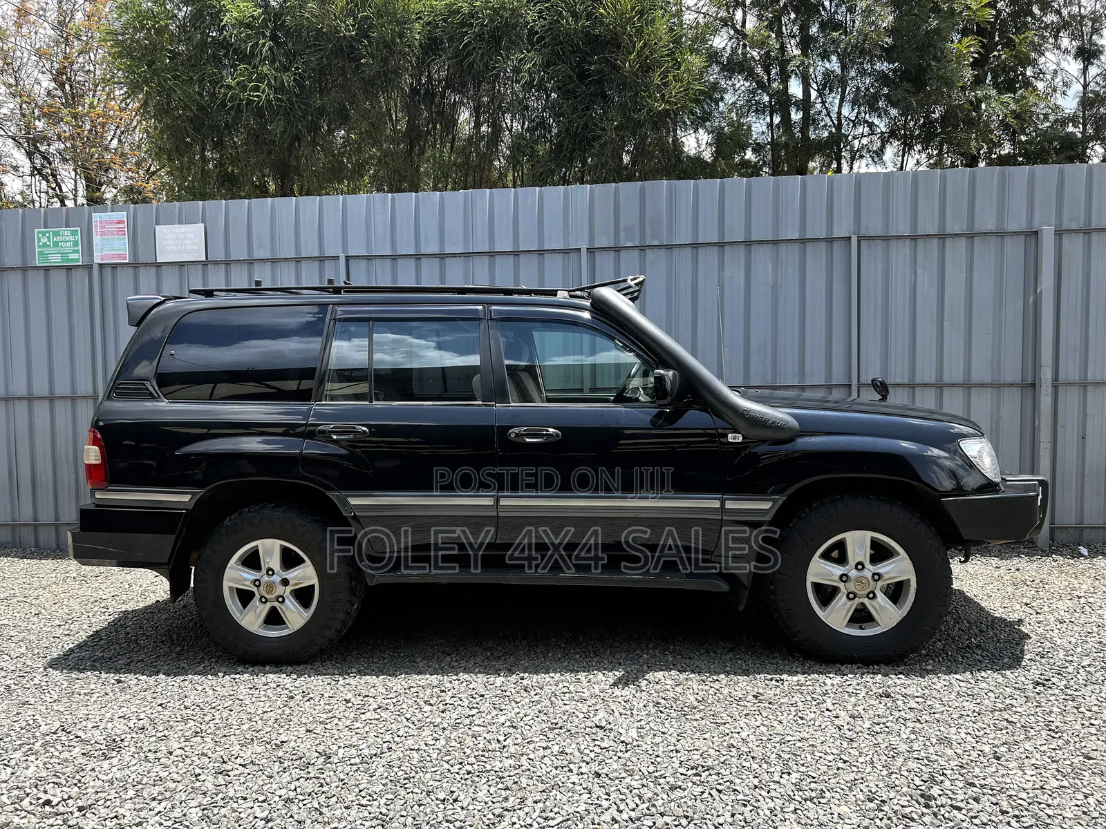 Toyota Land Cruiser 100 4.2 2006 Black