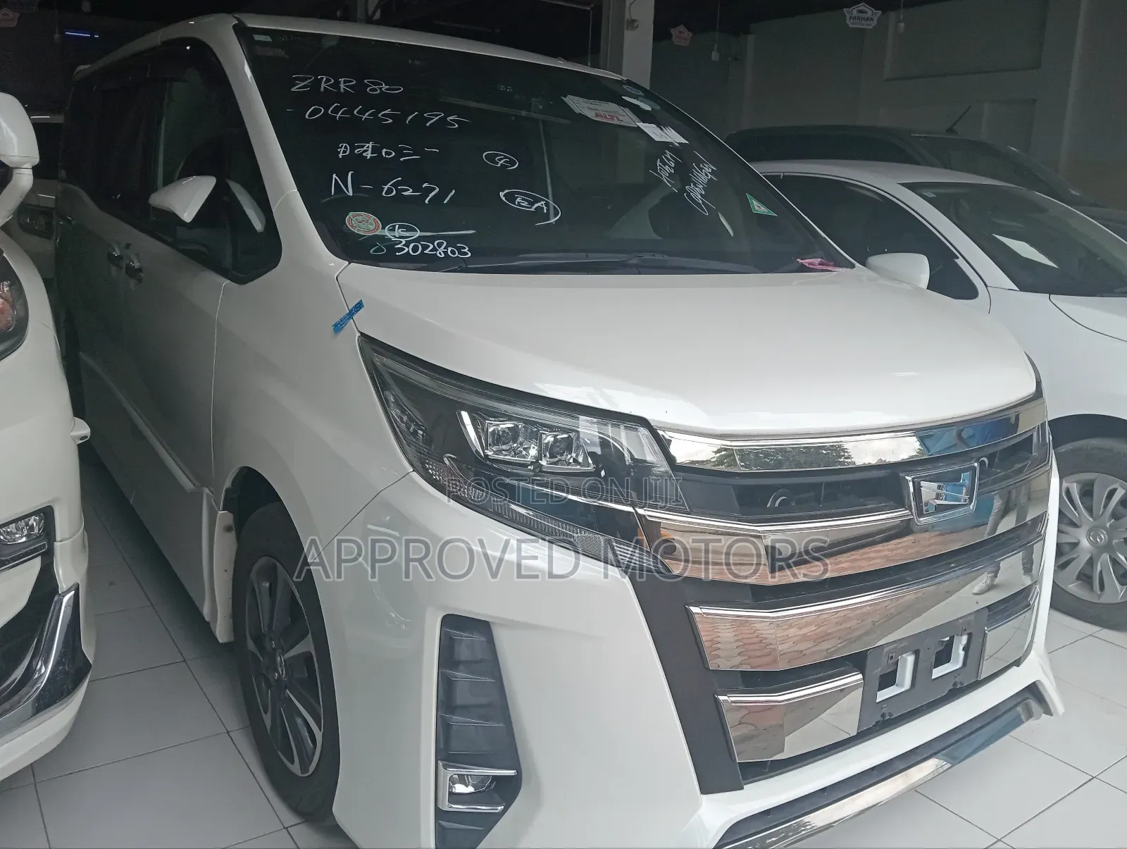 Toyota Noah 2019 White