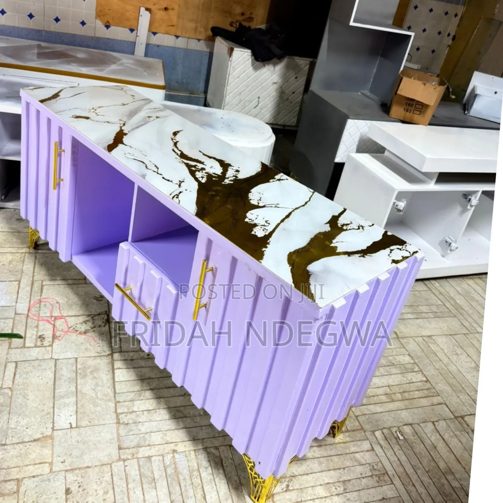 4.5fts Executive Tv Stand With Marble Lining