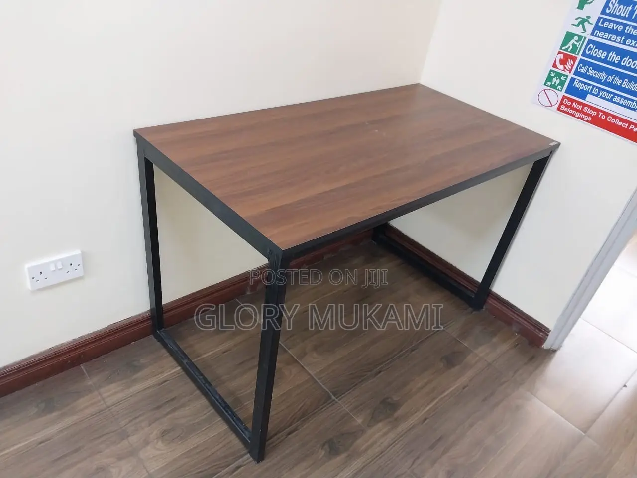 Office Desk Table