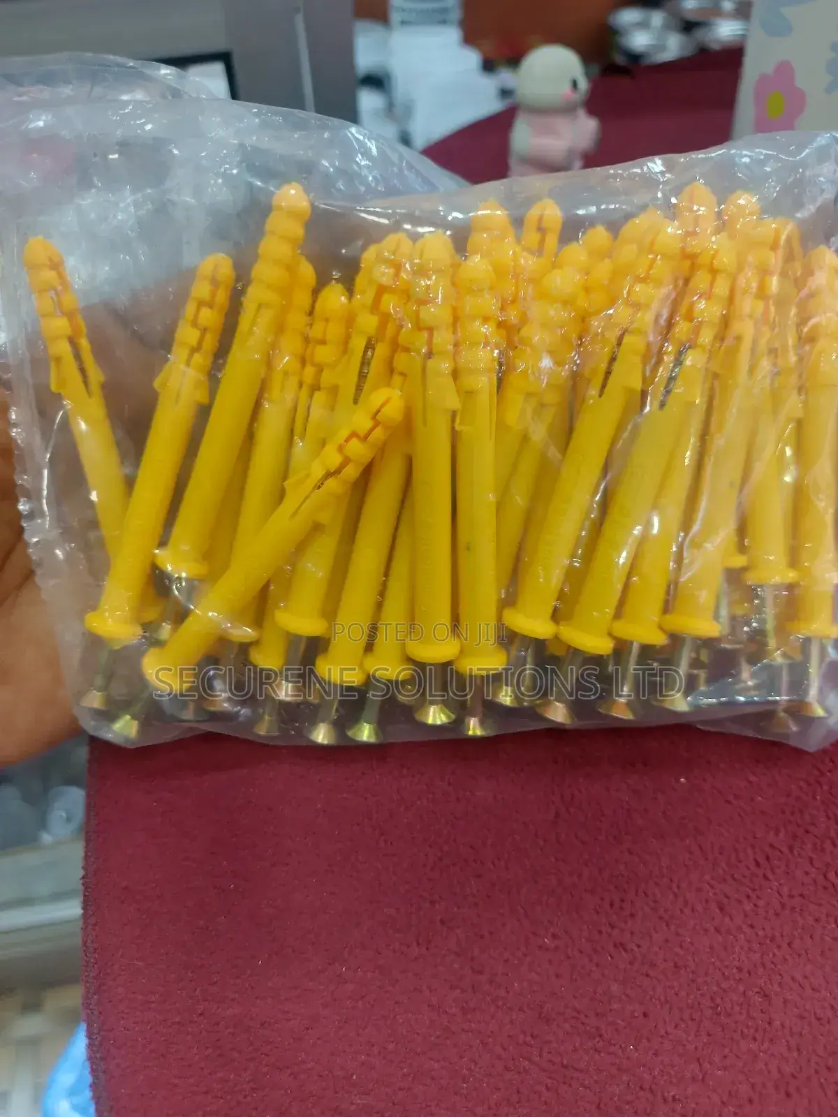 Plastic Expansion Tubes/Wall Plugs/Anchors, And Screws