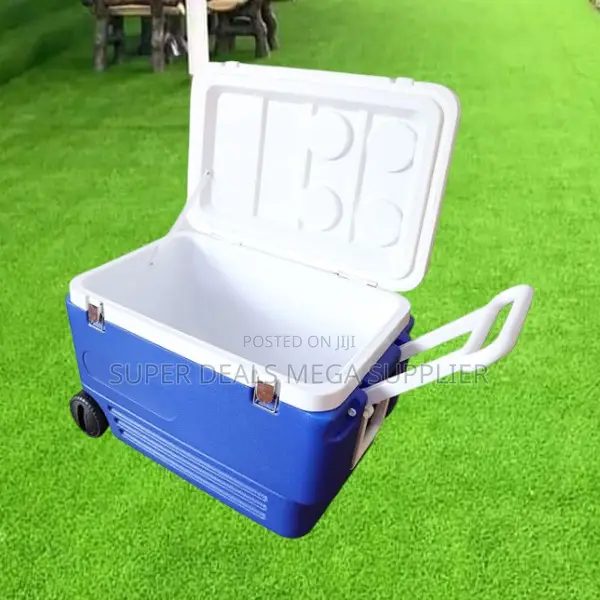 Sturdy 100l Outdoor Cooler Box With Wheels for Camping and Travel