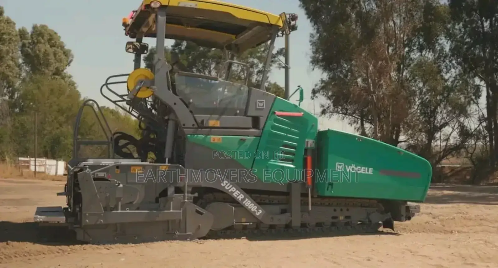 Asphalt Paver, Pneumatic Rollers, Smooth Roller And Sprayers Available