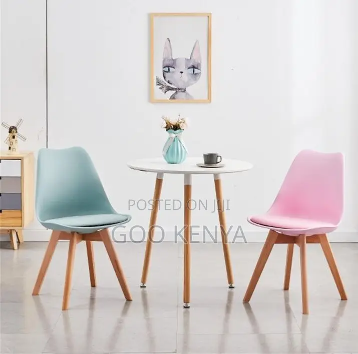 Outdoor Chair; Wood-Leg Plastic Upholstered Chair for Garden or Patio