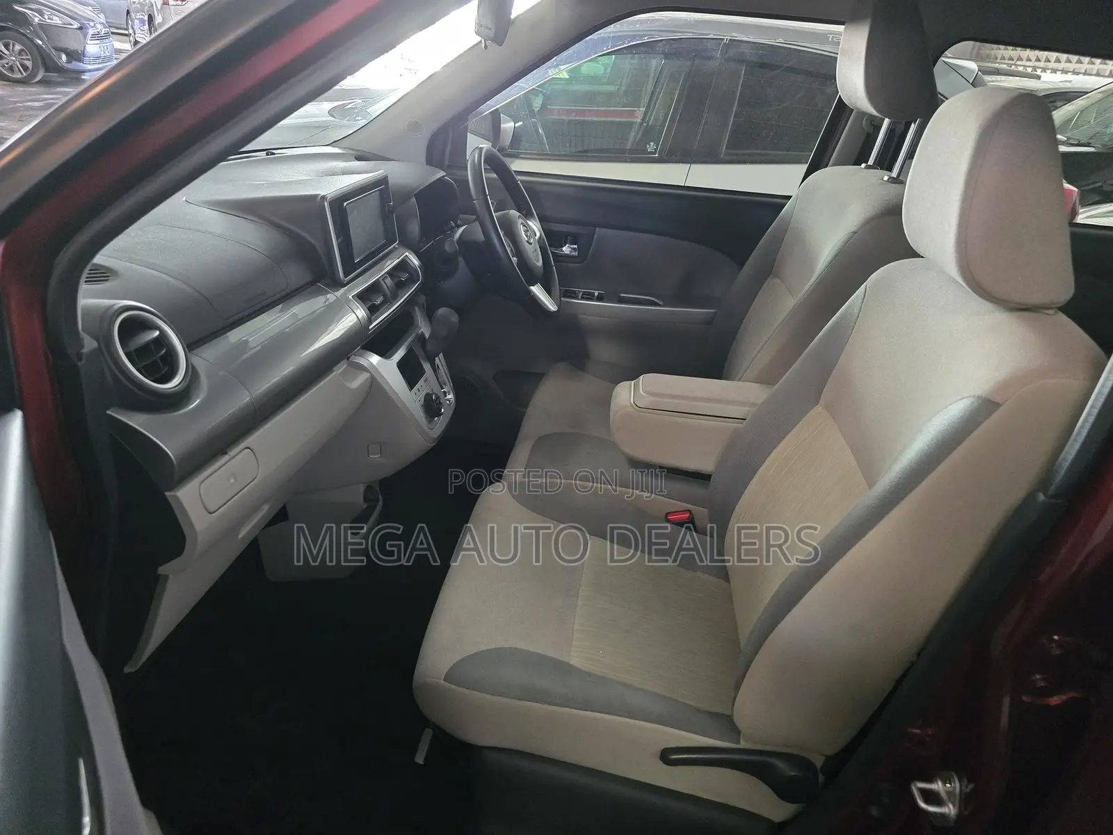 Daihatsu Cast 2018 Red