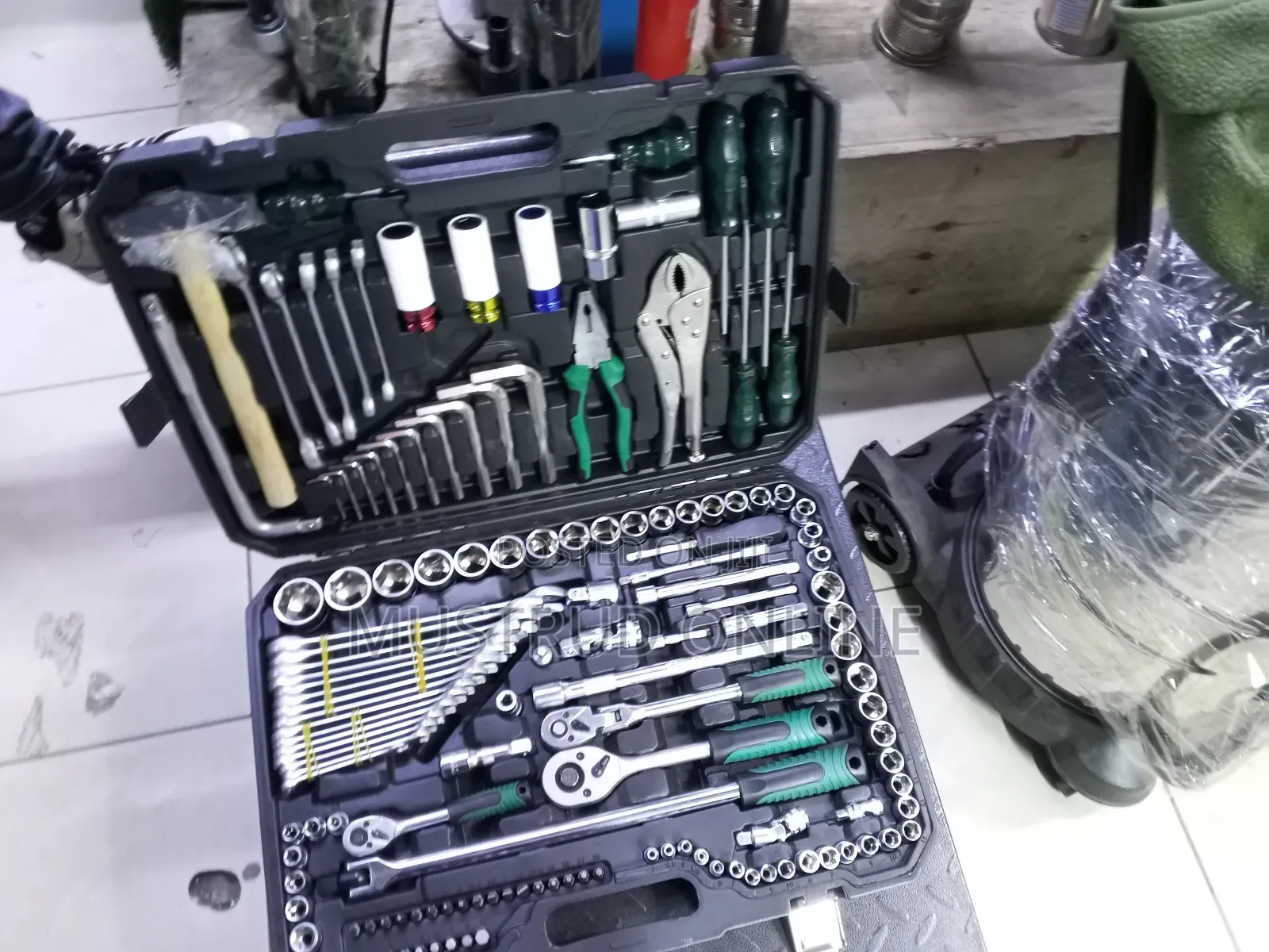 Reliable 142 Pieces Tool Set