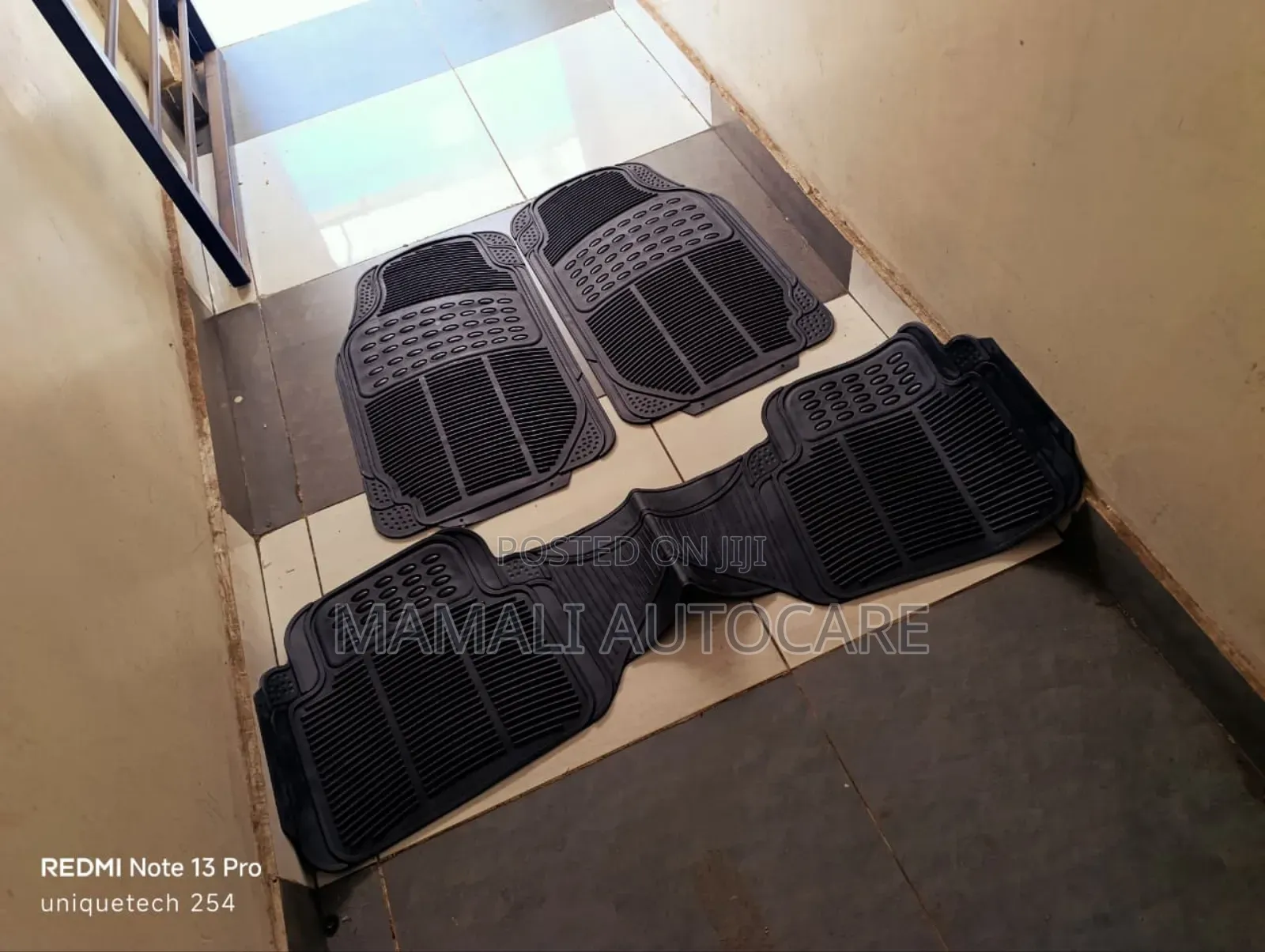 Universal 3 in 1 Conjoined Car Floor Mats Set