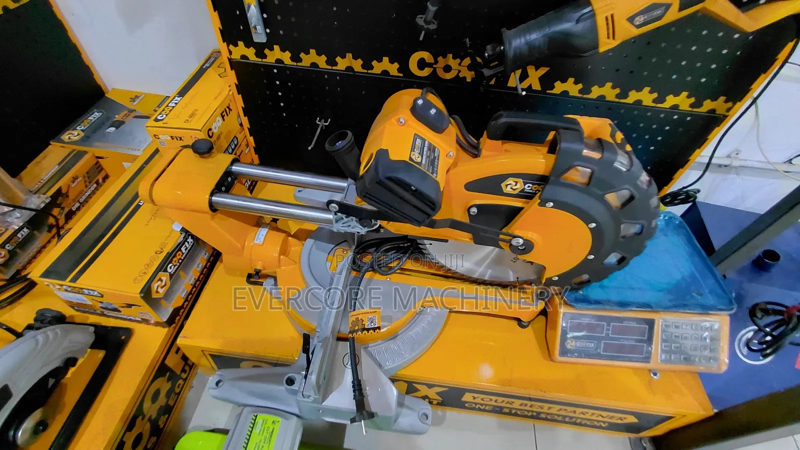 Coofix 2000watts 300mm Electric Mitre Saw Machine.