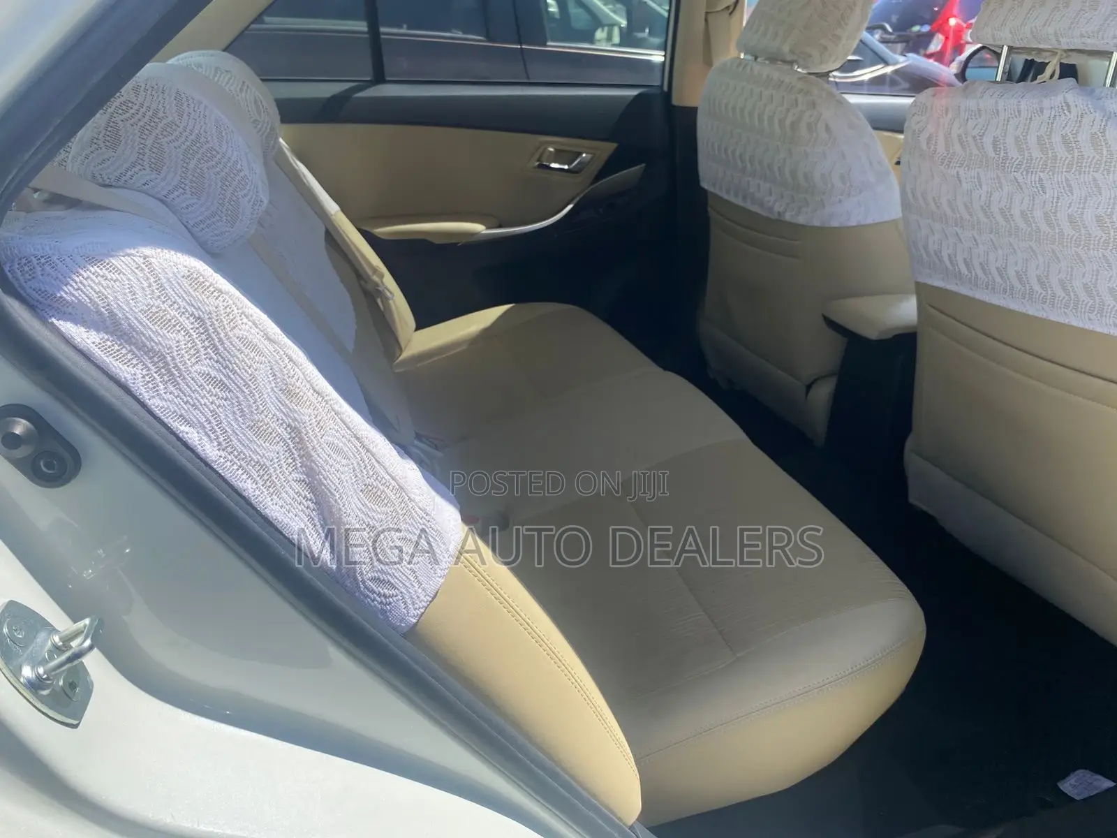Toyota Sienta 2018 White