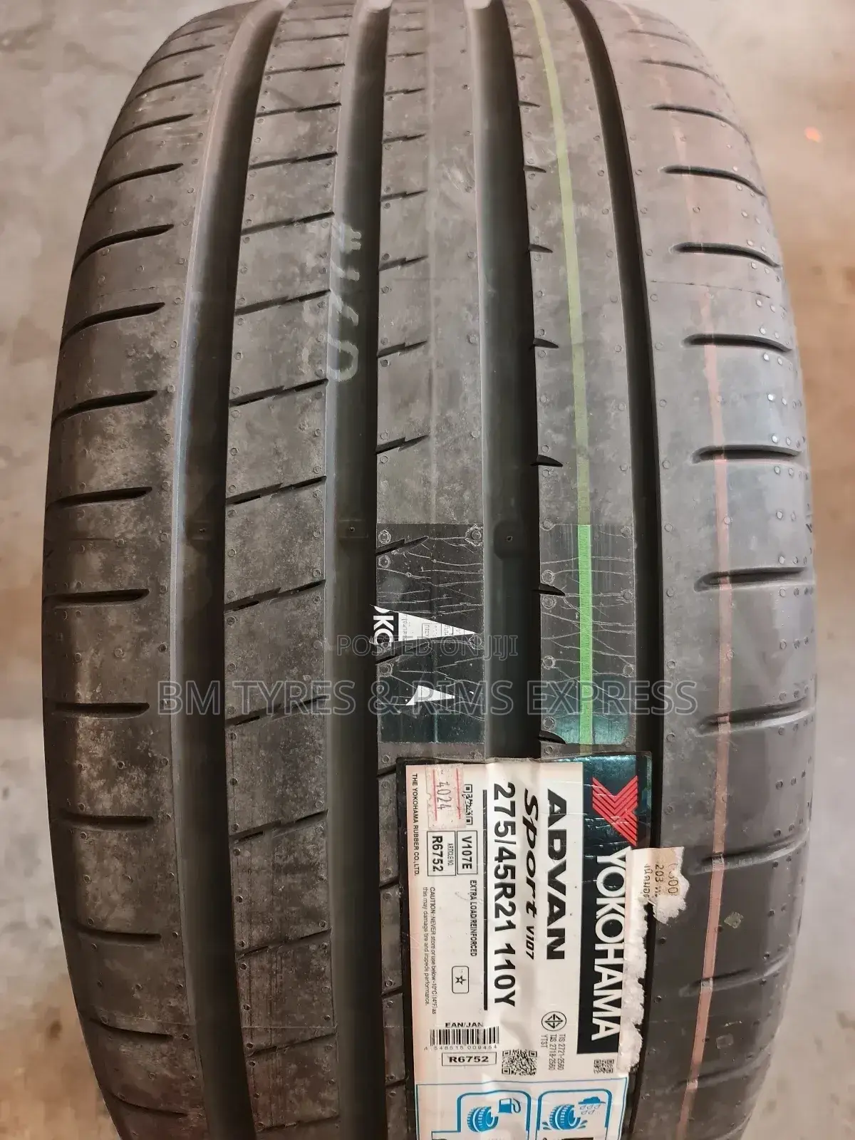 275 /45 R21 Yokohama Tyres (Japan)