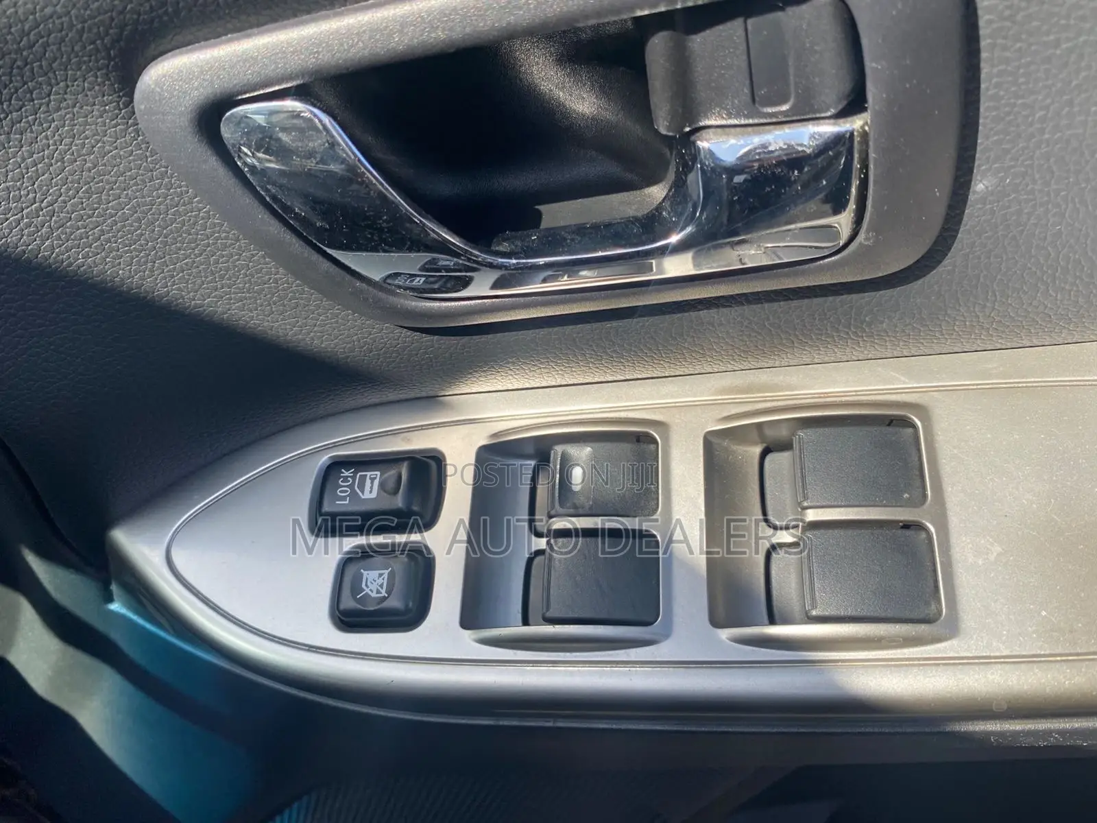 Mitsubishi Pajero 2018 Black