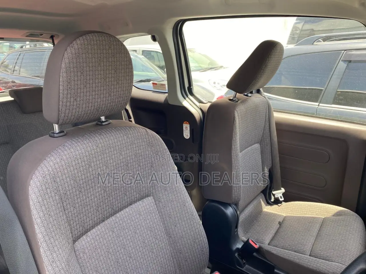 Toyota Porte 2018 White