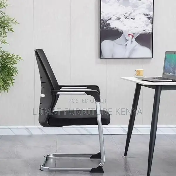 Mesh Visitors Chair With Sled Base