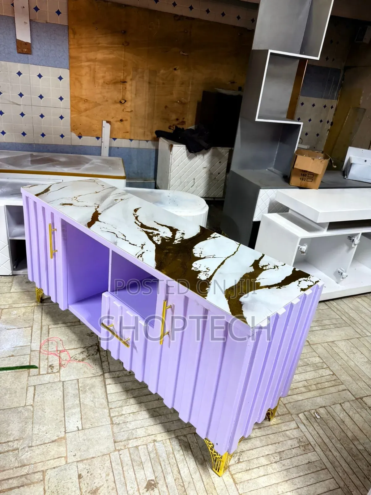 4.5fts Tv Stand With Marble Coating