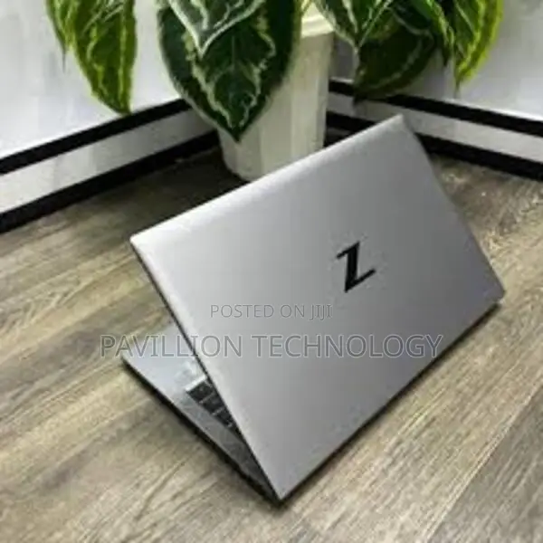 Laptop HP ZBook Firefly 14 G7 16GB Intel Core I7 SSD 1T