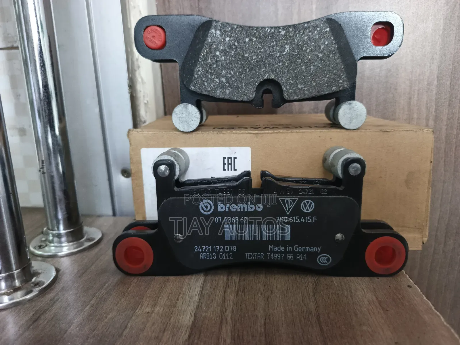 New Genuine Rear Brake Pad Set Volkswagen Touareg Porsche Cayenne