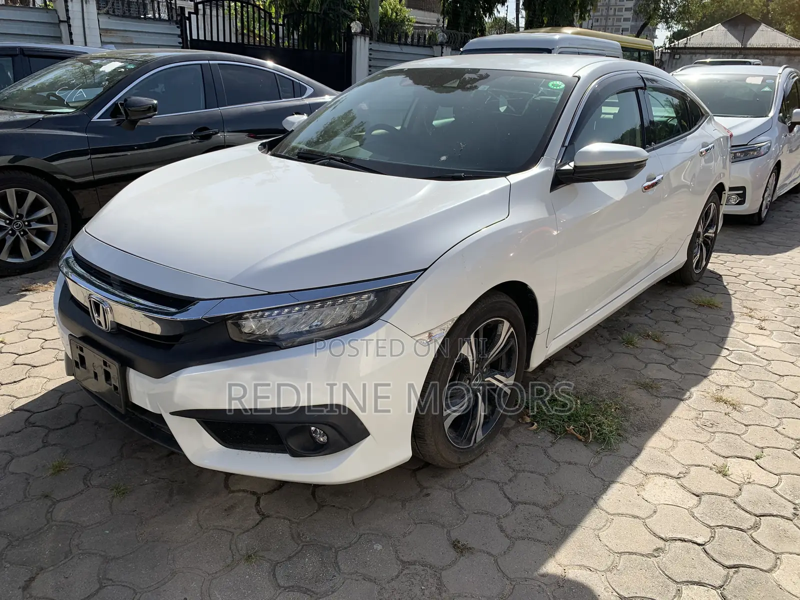 Honda Civic LX Sedan 2018 Off white
