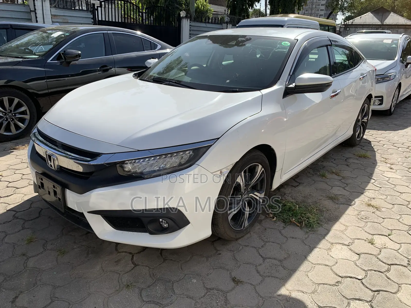 Honda Civic LX Sedan 2018 Off white