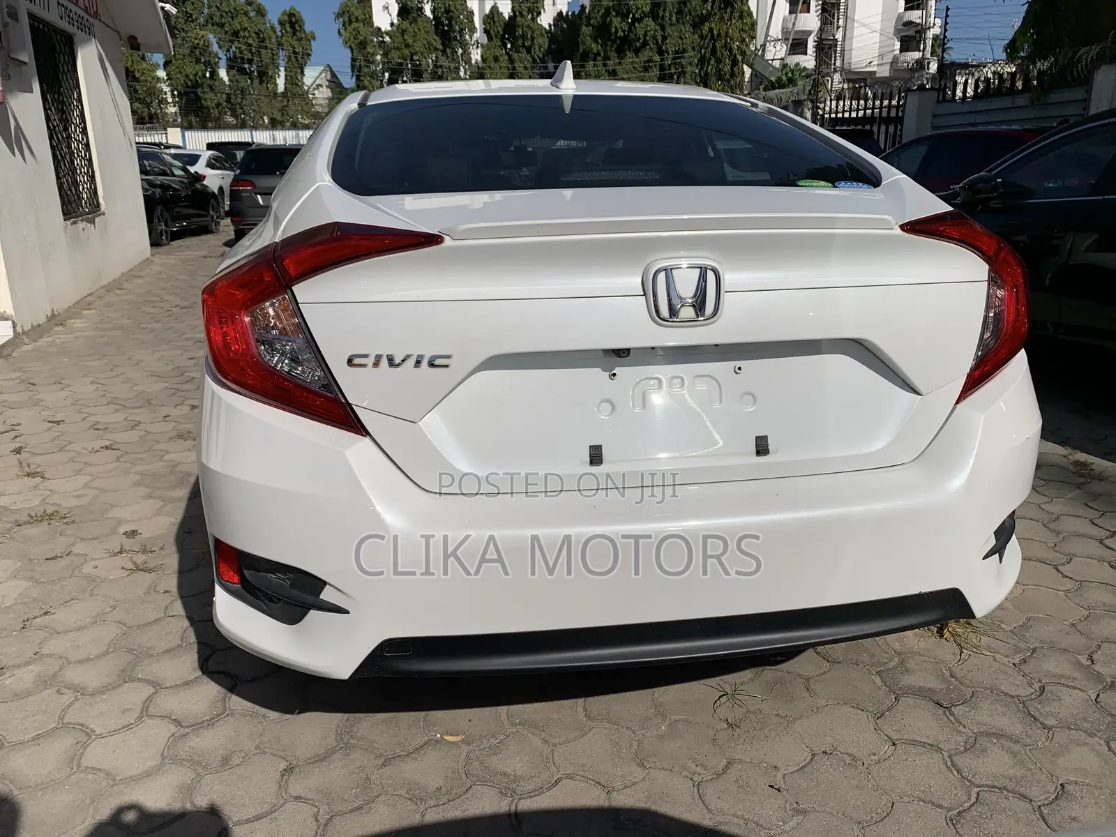 Honda Civic LX Sedan 2018 Off white