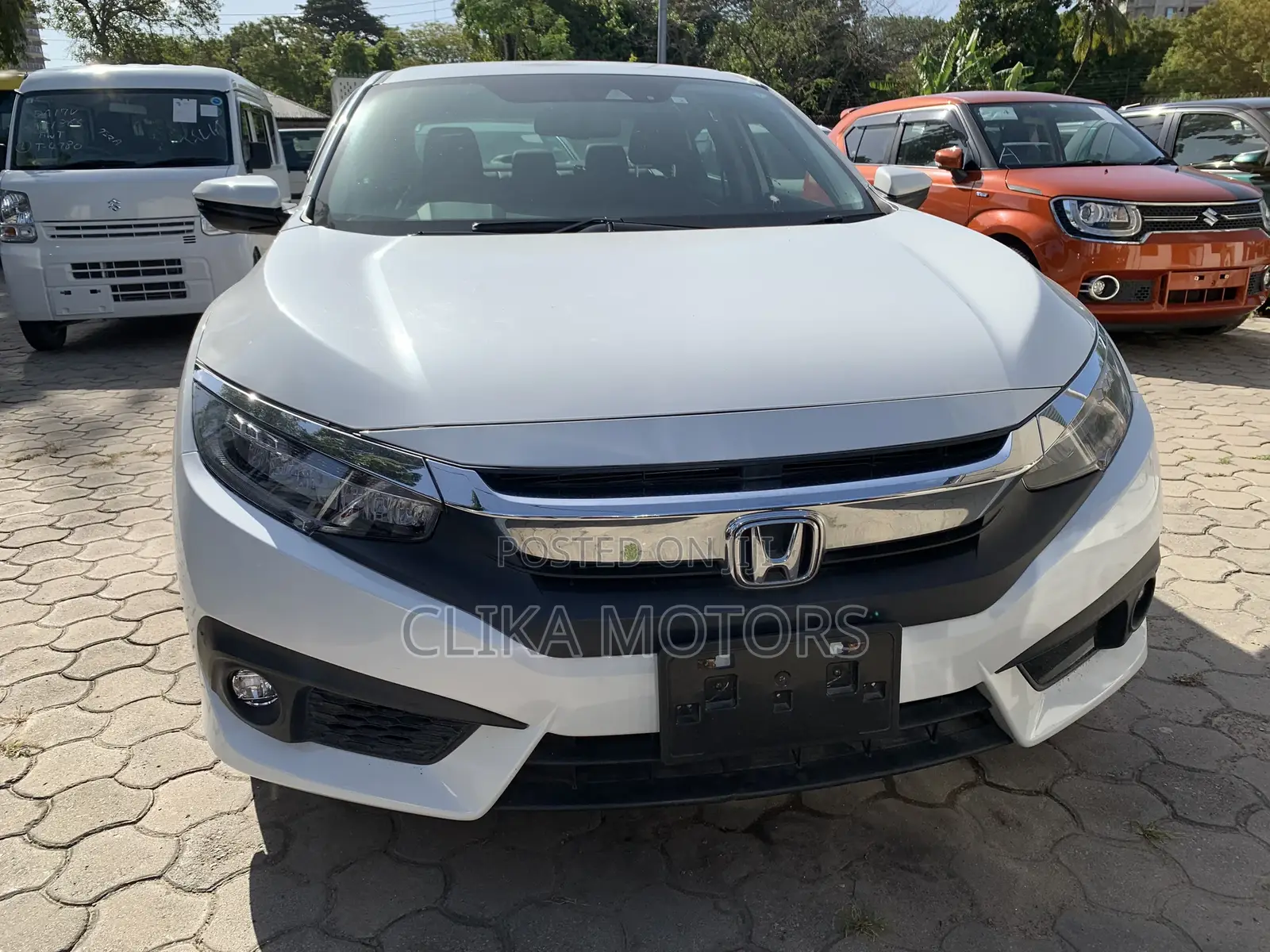 Honda Civic LX Sedan 2018 Off white