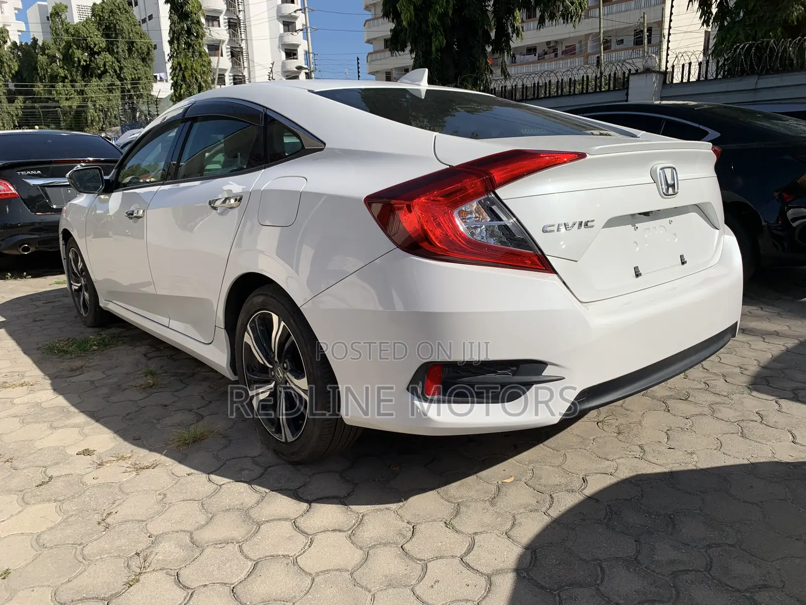 Honda Civic LX Sedan 2018 Off white