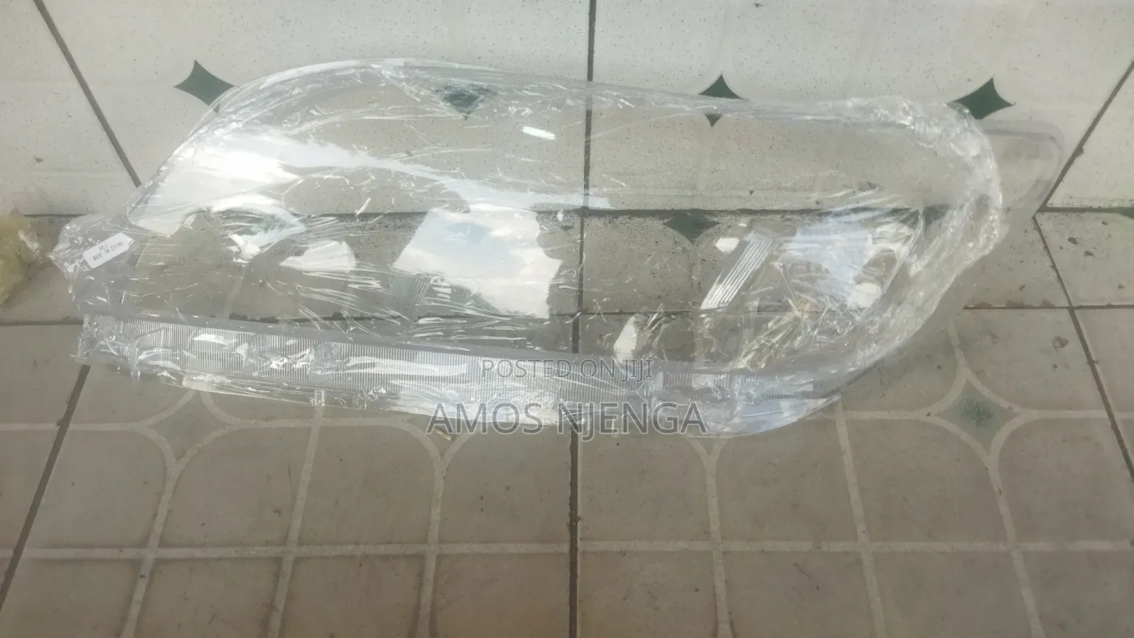 Toyota Vanguard Headlight Lens