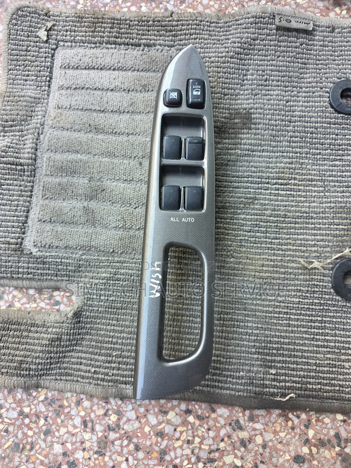 Toyota Wish Main Window Switch