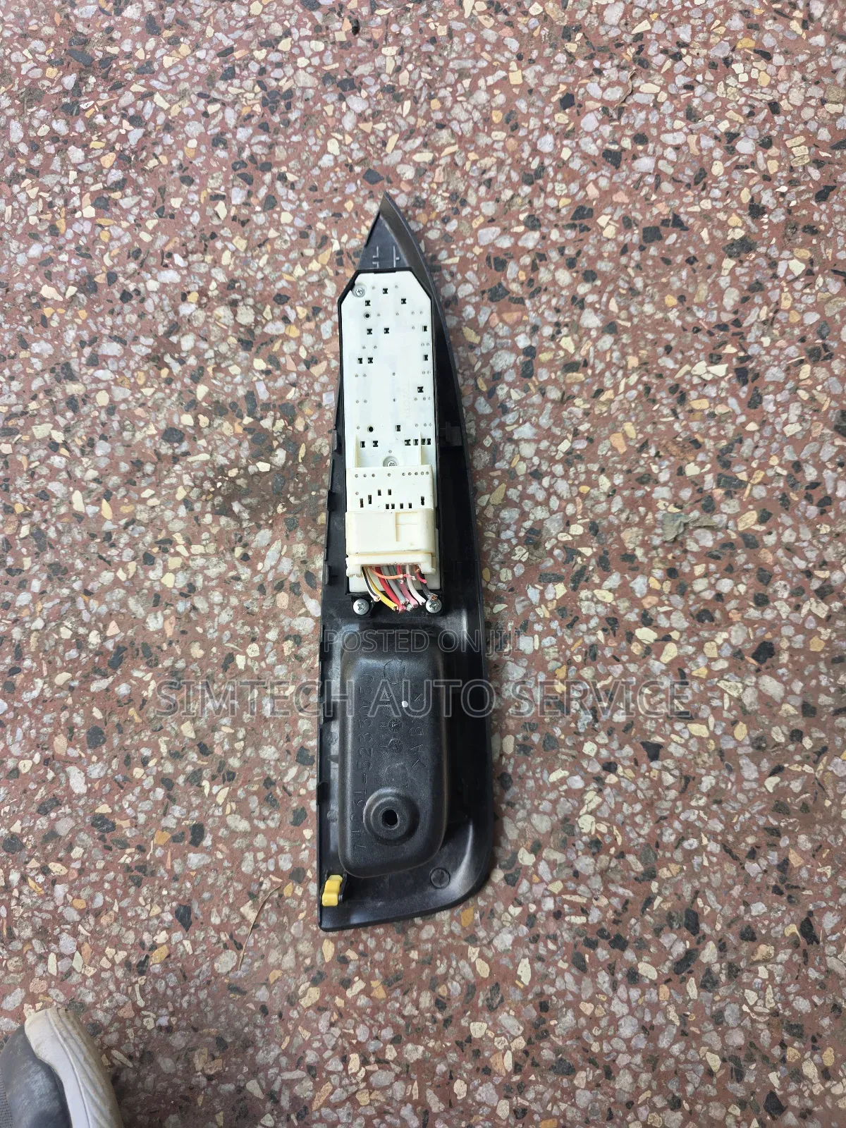 Toyota Ractis Main Window Switch