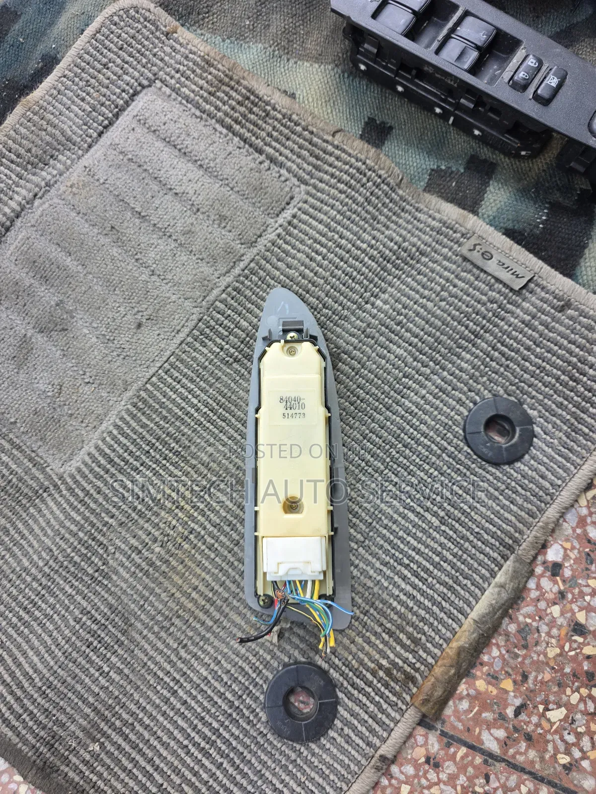 Toyota Noah Main Window Switch