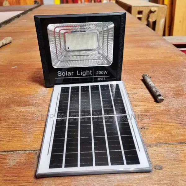 100w Solar Flood Light Outdoor Ip67 Waterproof Reliable Performance