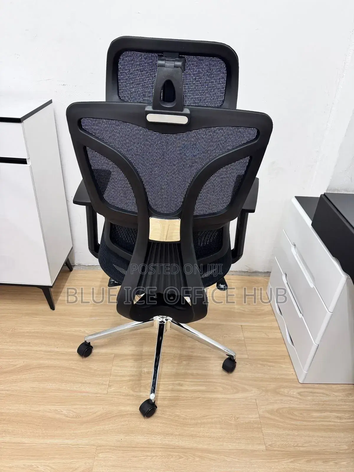 Modern Office Chair With Footrest
