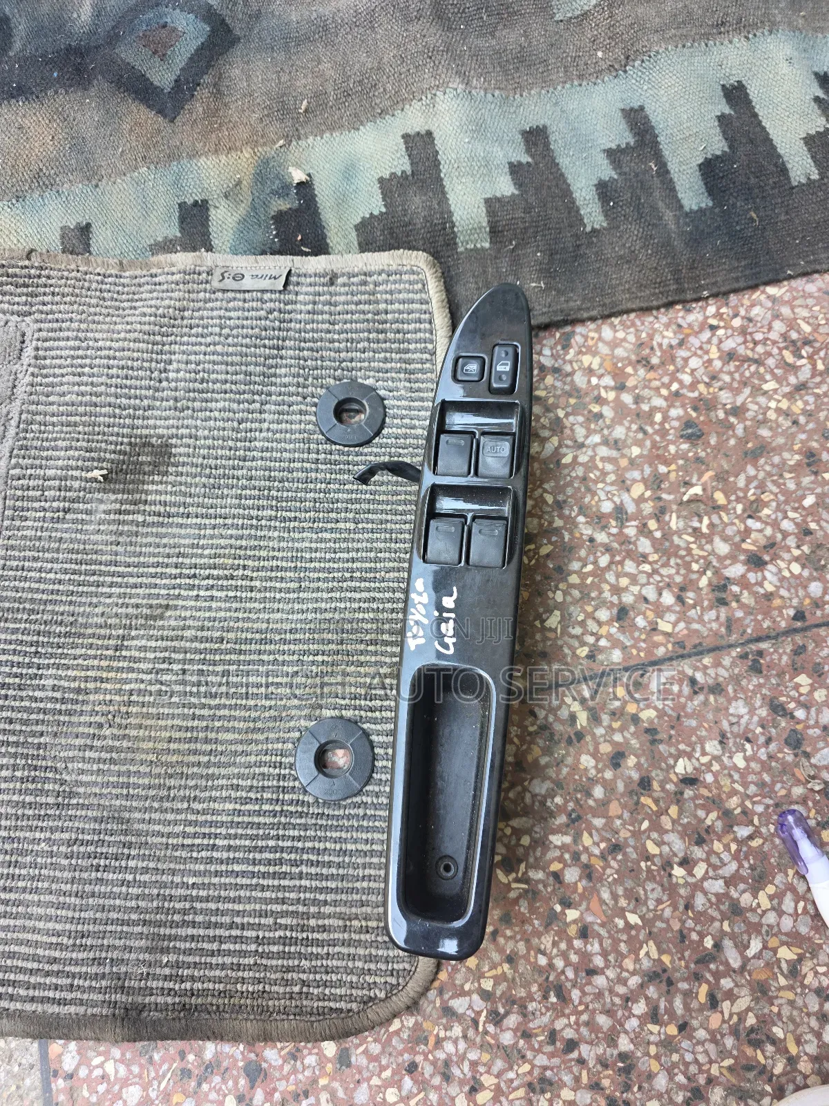 Toyota Gaia Main Window Switch