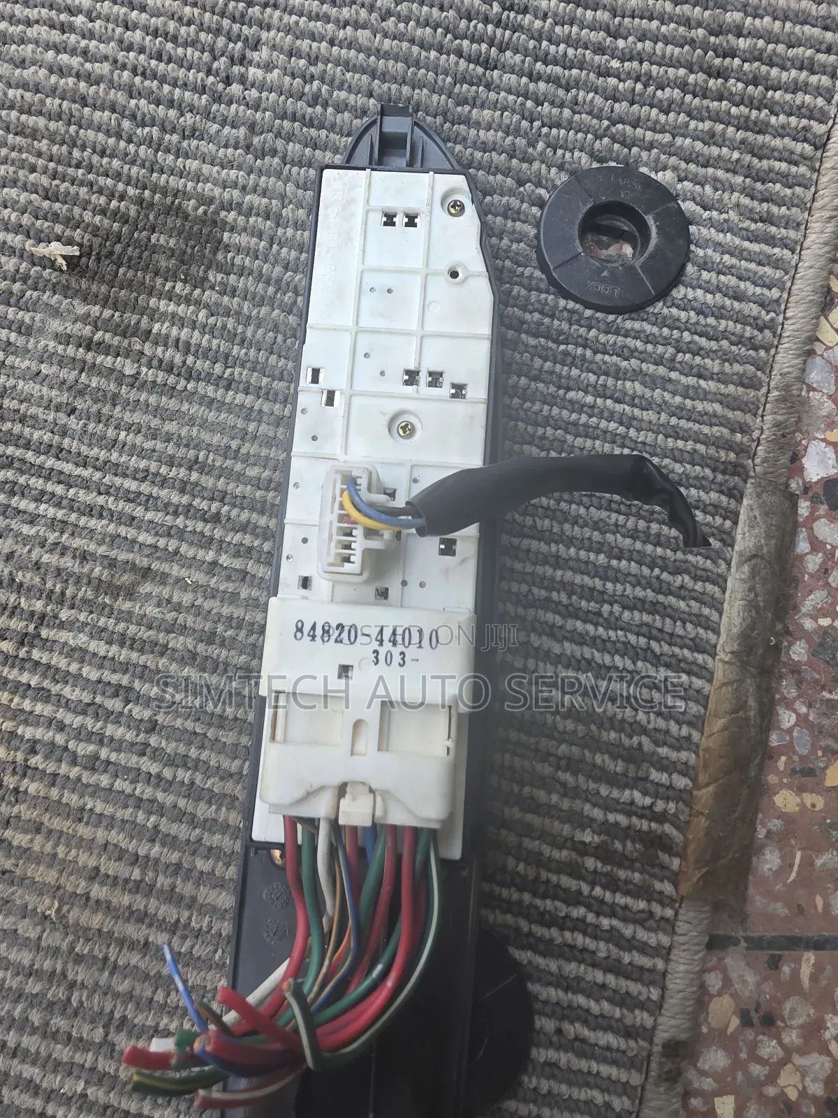 Toyota Gaia Main Window Switch