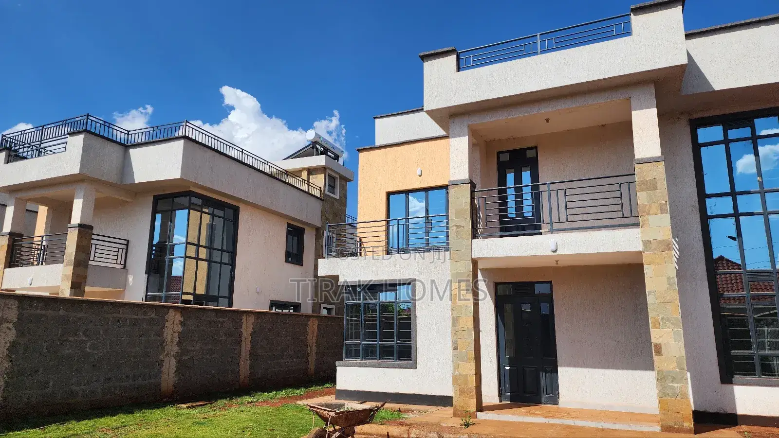 4bdrm Maisonette in Court B, Kenyatta Road / Theta for rent